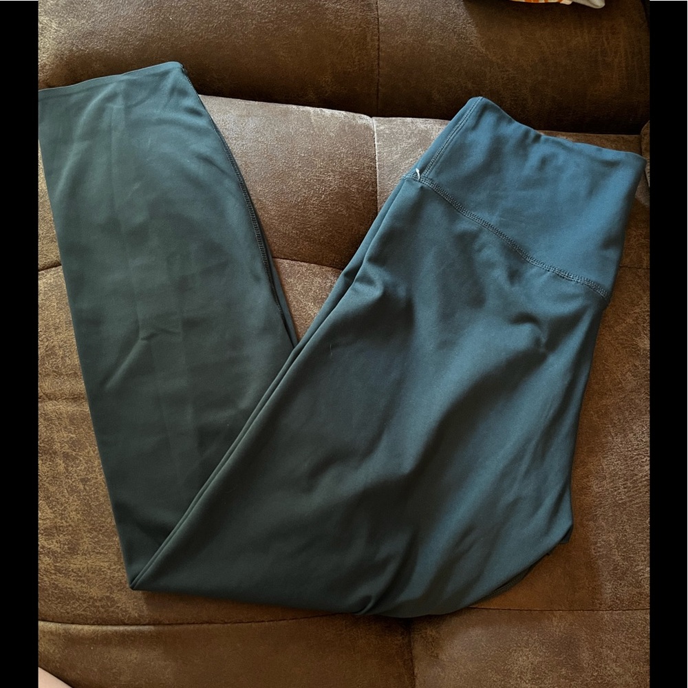 NWT Womens Nike Leggings 50% off retail!!!